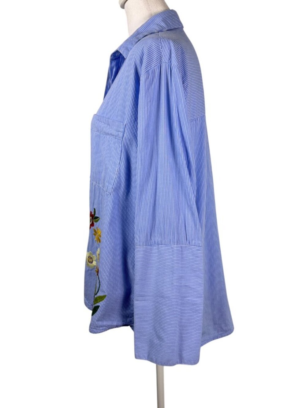 Giani Bini Blue Striped Floral Embroidered Button-Up Shirt | Size Est. L - Picture 8 of 12